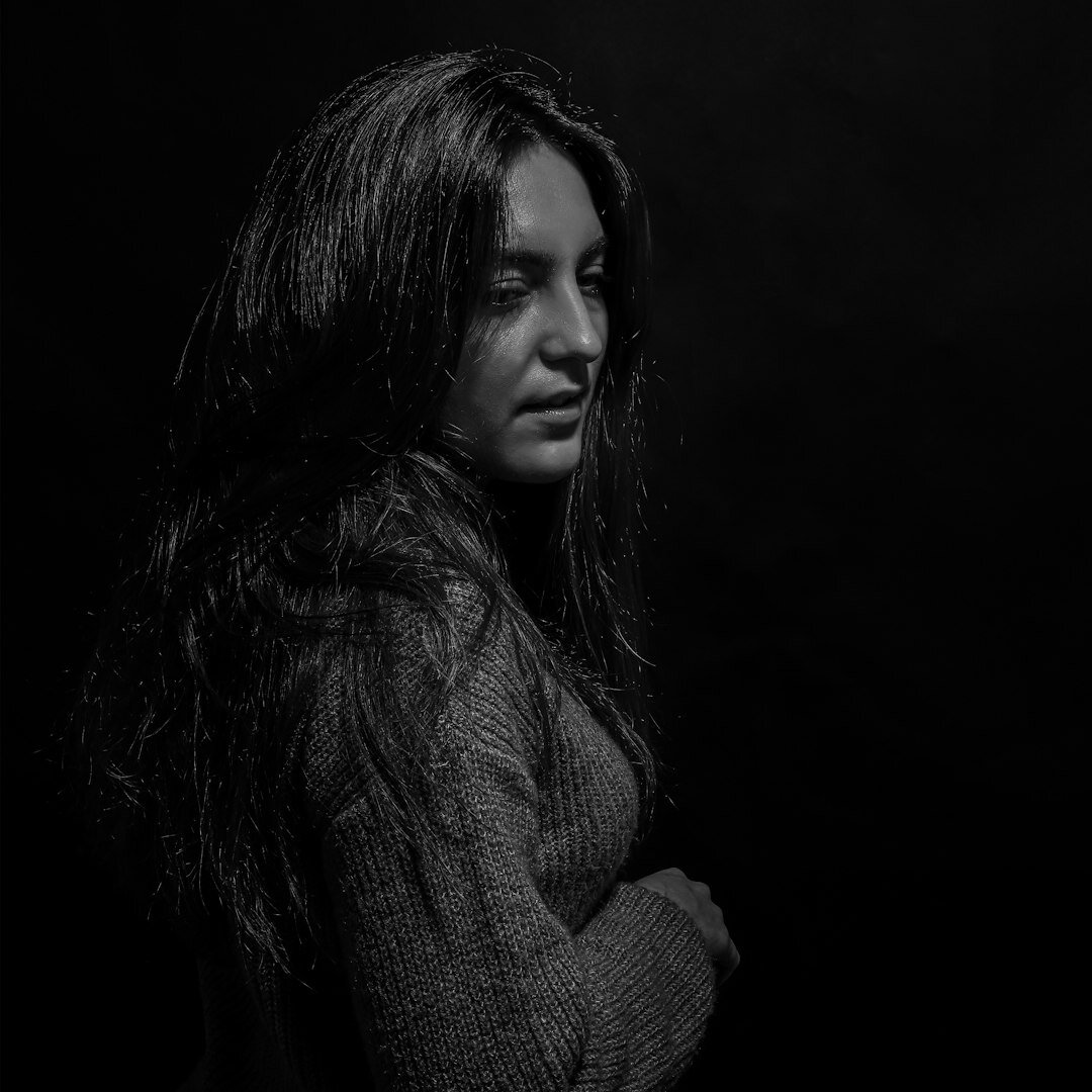 Portrait of a Portuguese woman in her late 20s, content editor